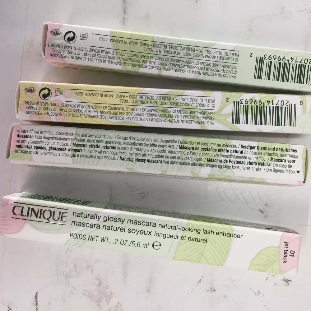 New In Box Full Size Clinique Naturally Glossy Mascara Jet Black DISCONTINUED